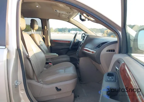 2015 Chrysler Town & Country Touring-L from USA, damaged, VIN 2C4RC1CG6FR547639